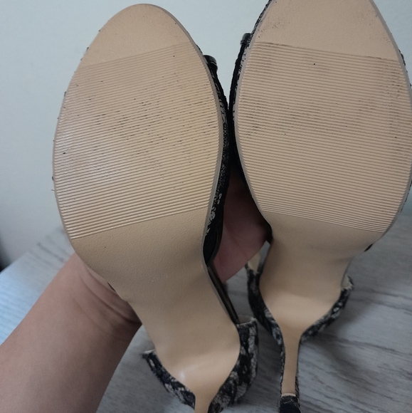 Heels - Picture 5 of 7